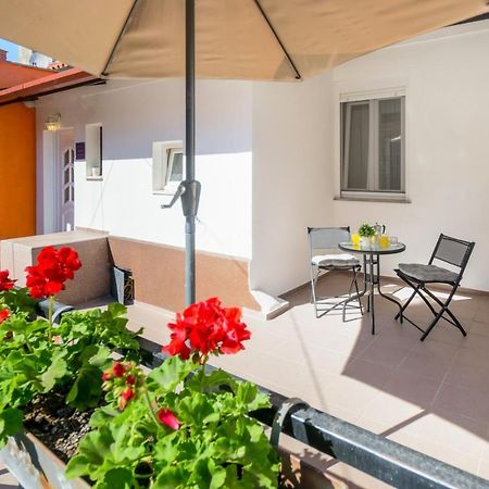 Charming Apartment In Town Center Pula Extérieur photo