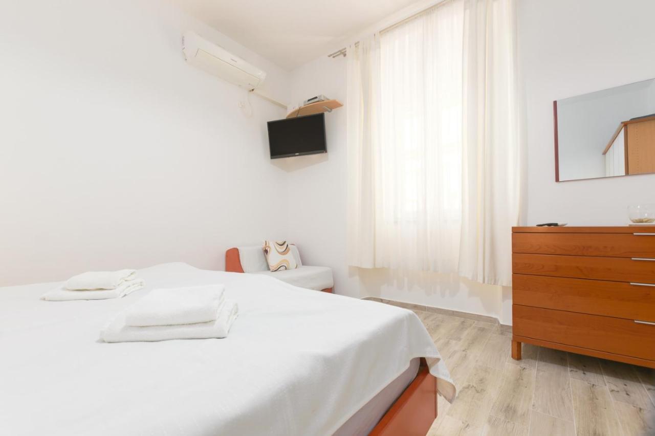Charming Apartment In Town Center Pula Extérieur photo